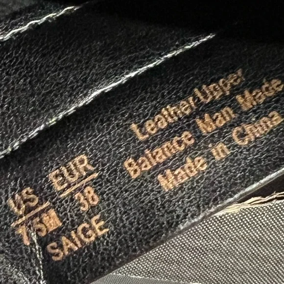 🌻NEW w/tag Sam Edelman Saige Black Suede Ankle Bootie Pointed Toe Heel Size 7.5 - Picture 9 of 11